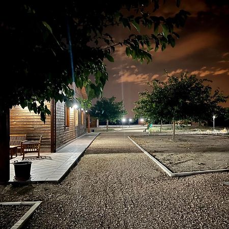 Granja Escuela Con Bungalows San Martín de la Vega Kültér fotó