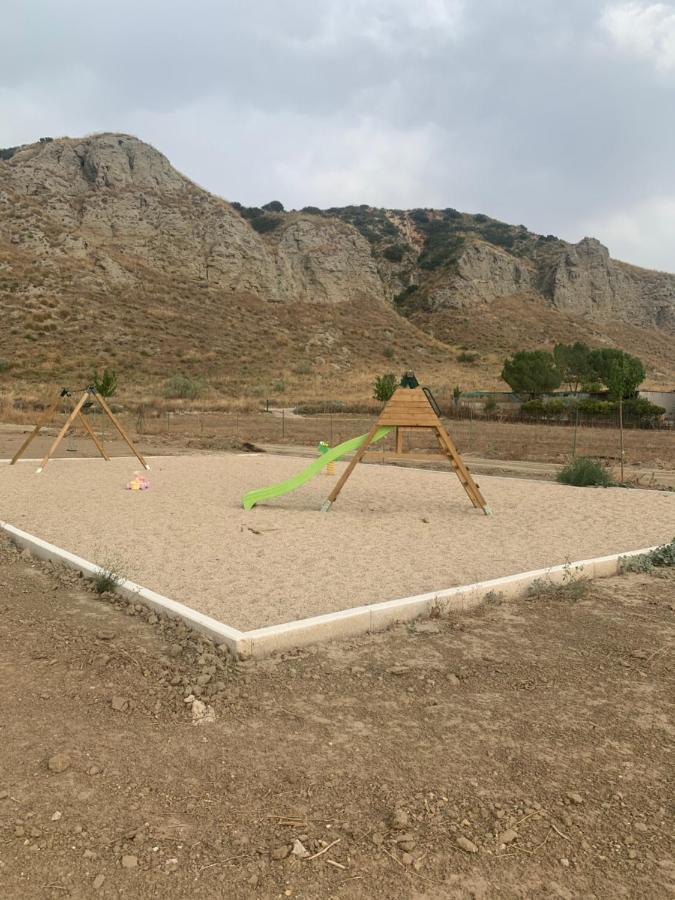 Granja Escuela Con Bungalows San Martín de la Vega Kültér fotó